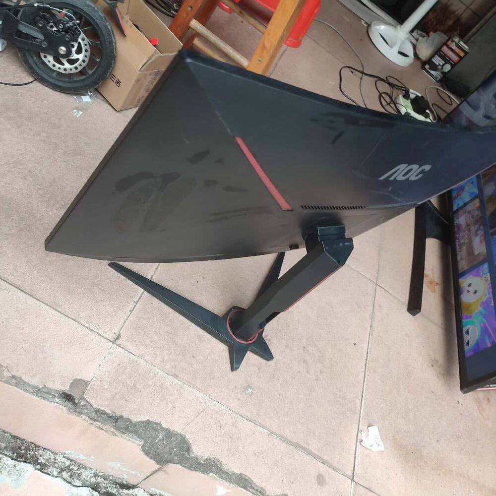 AOC CQ32G1 曲面显示器 32寸2k 144hz的
