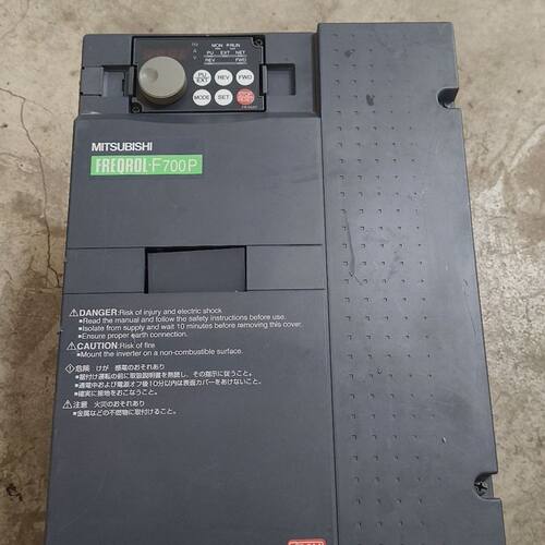 FR-F740P-15K变频器 15千瓦机器 拆机实物图