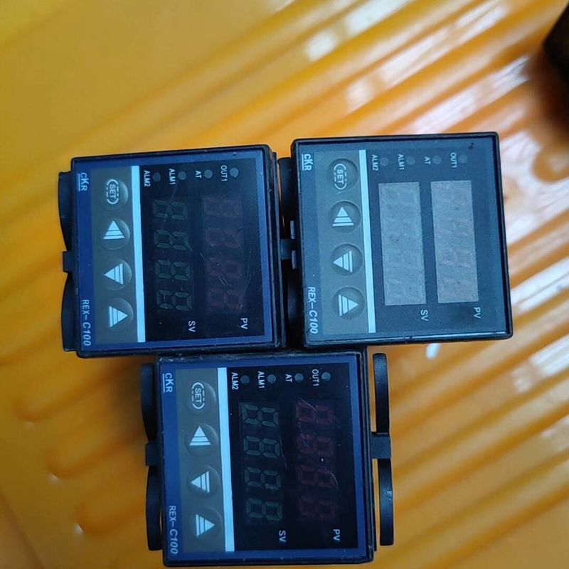 CKR-C100FK02-M温控器如图喜欢的拍