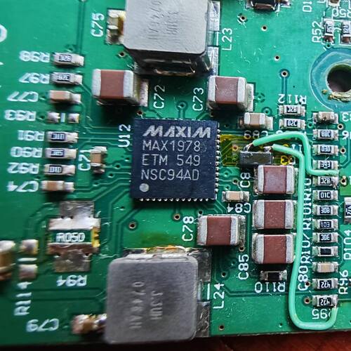 MAX1978ETM+T  TQFN-48-EP(7x7)