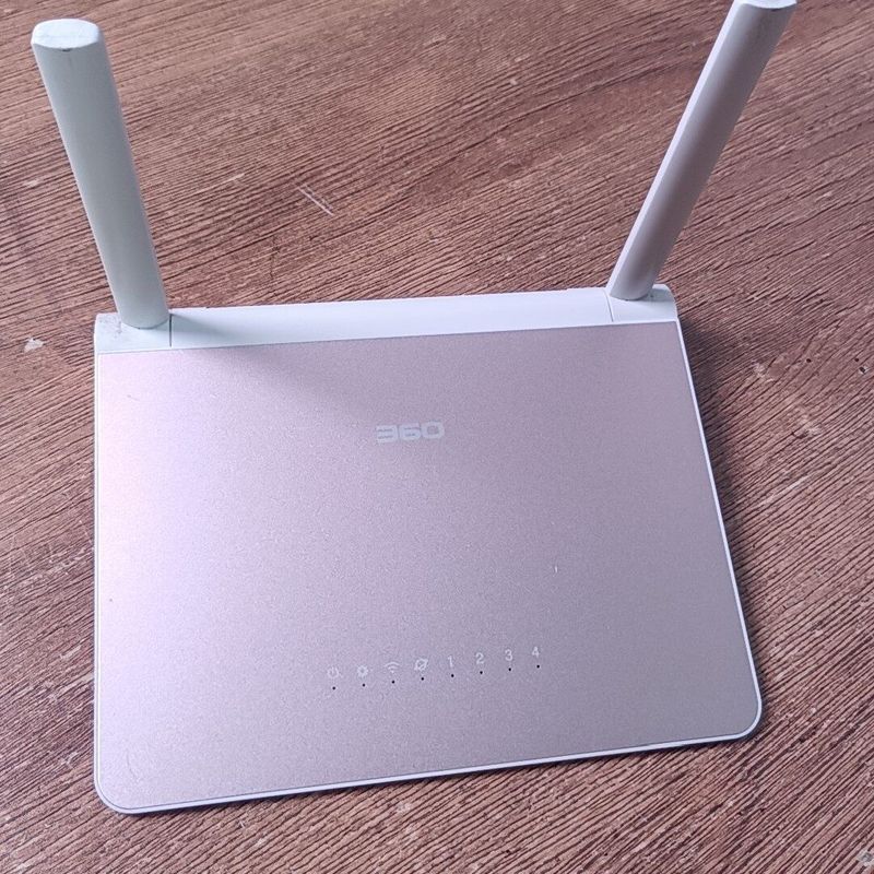 360品牌 C403 安全路由P1