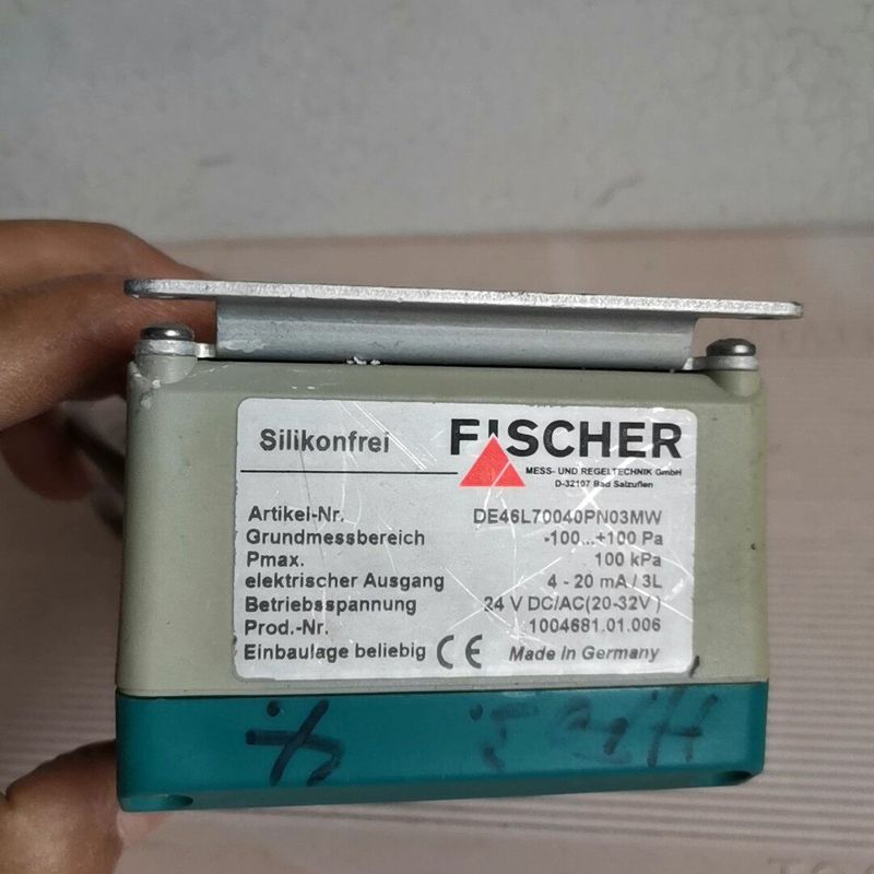 德国FISCHER费舍尔压差传感器DE46L70040PN0