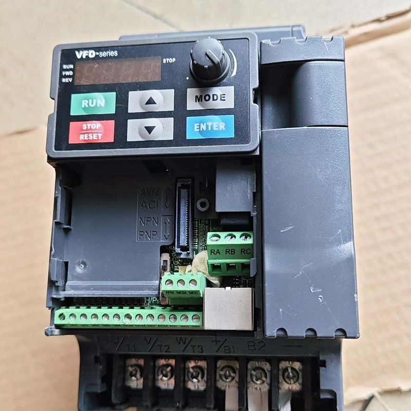 台达变频器 VFD022E43A 2.2KW 380-480
