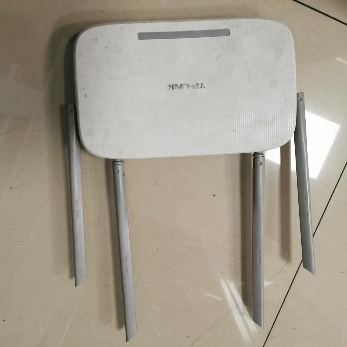 TP-LINK 5620双频路由器 AC1200M