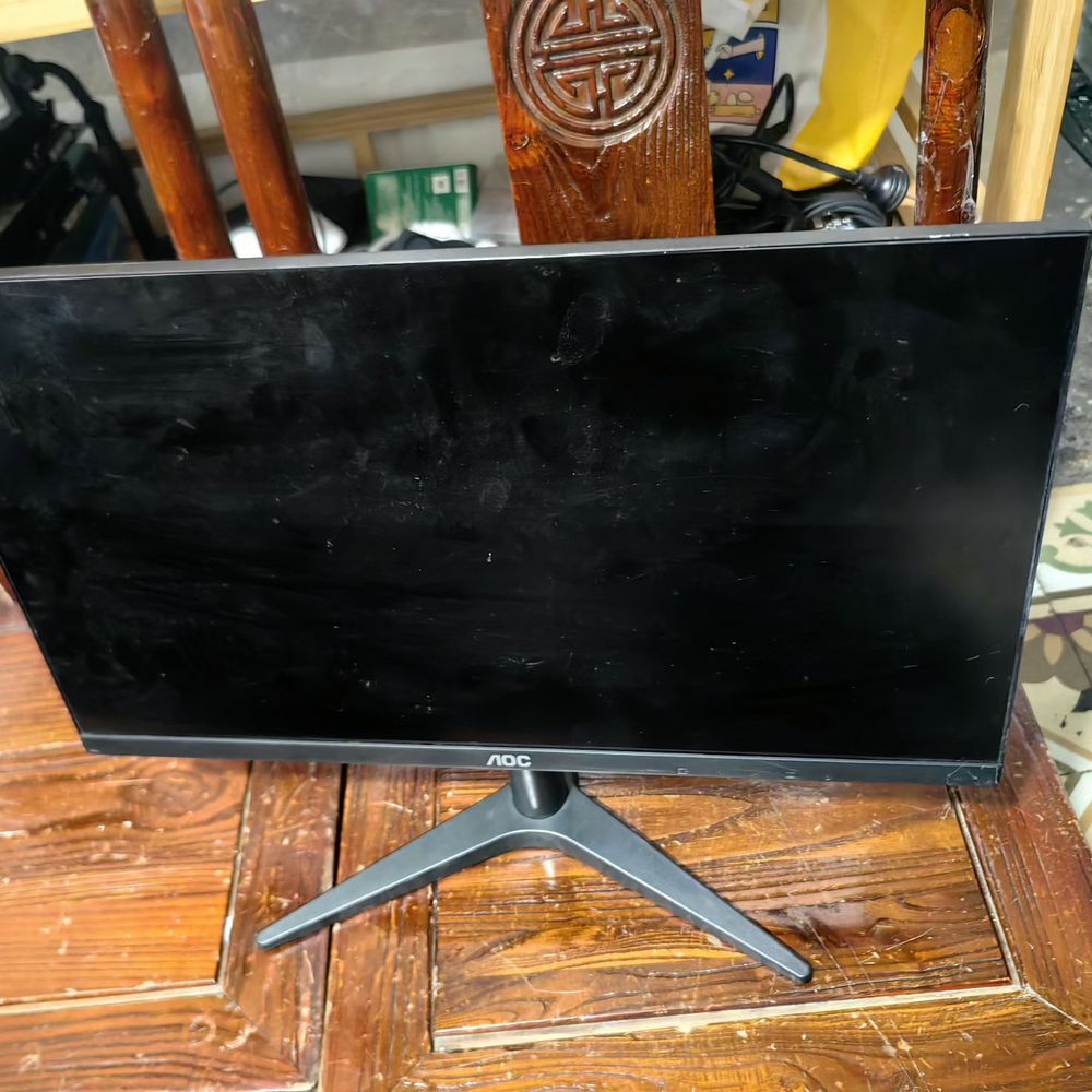 AOC显示器 22寸屏幕 型号22B1HMSJD 屏幕无明显