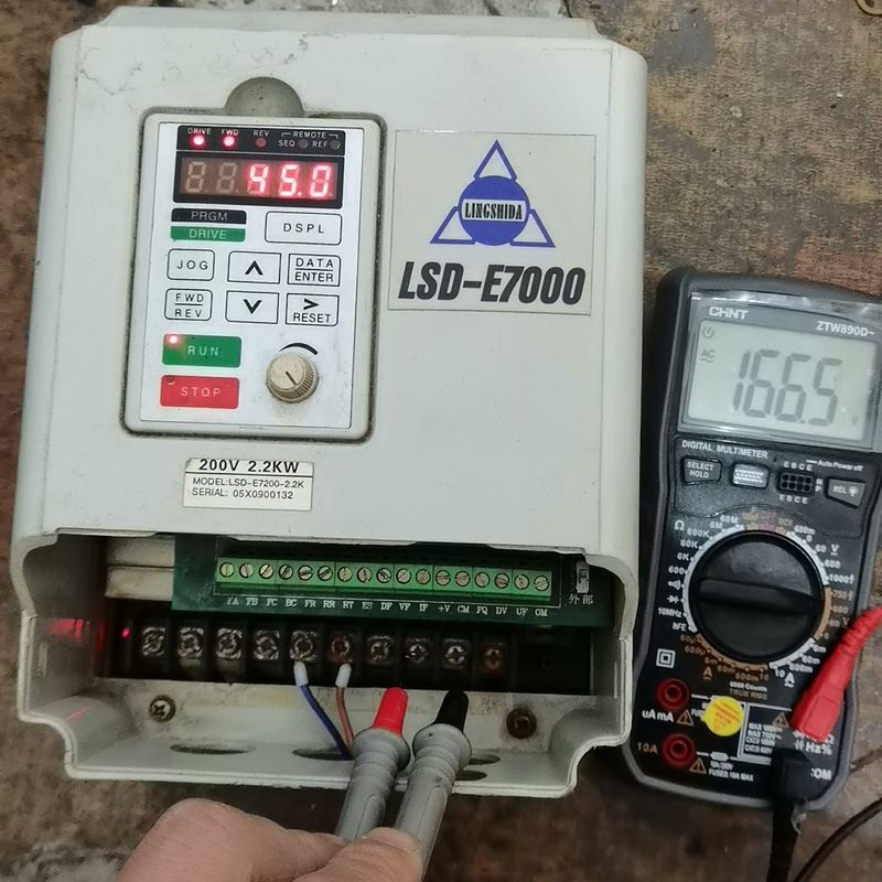 菱士达变频器LSD-E7200-2.2K 220V 2.2K