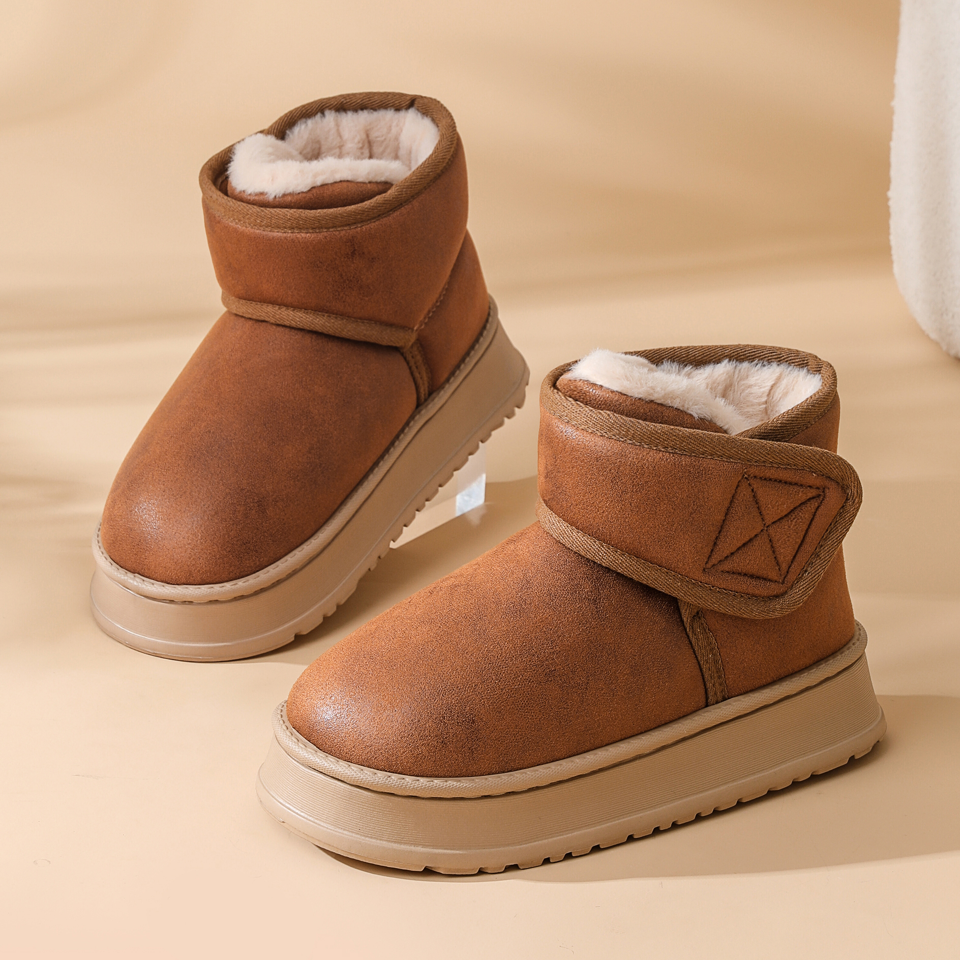 魔术贴保暖居家棉拖鞋