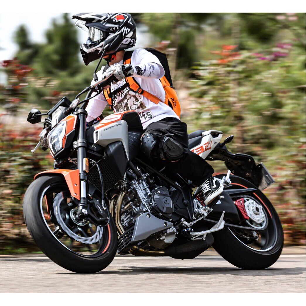 日本araione越野头盔摩托车赛车头盔公路越野两用盔男女四季拉力