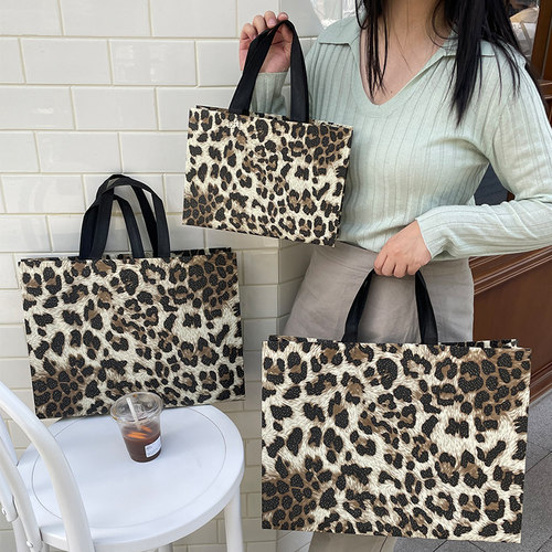 加厚豹纹服装店无纺布手提袋子