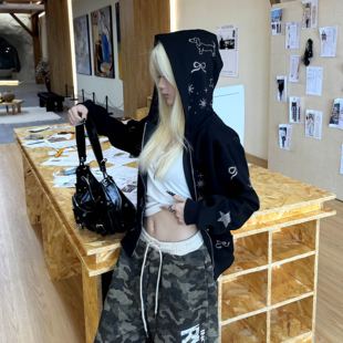 Amoeba美式街头短款十字架星星KT烫钻连帽卫衣拉链开衫女秋季外套