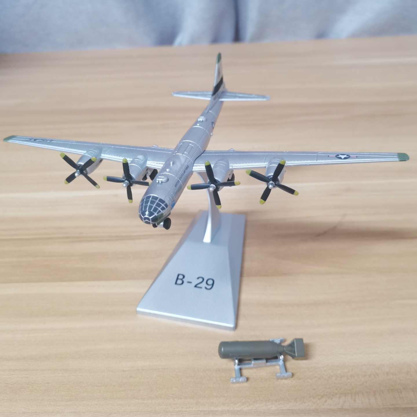 1200美国B-29轰炸机合金飞机模型