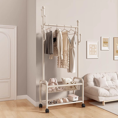 卧室落地奶油风带轮可移动金属衣帽架衣帽间衣服家用收纳挂衣架子