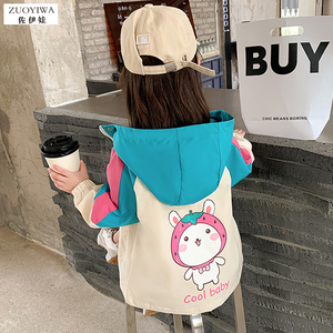 女童秋冬装冲锋衣外套洋气2023新款时髦网红儿童百搭夹克宝宝风衣