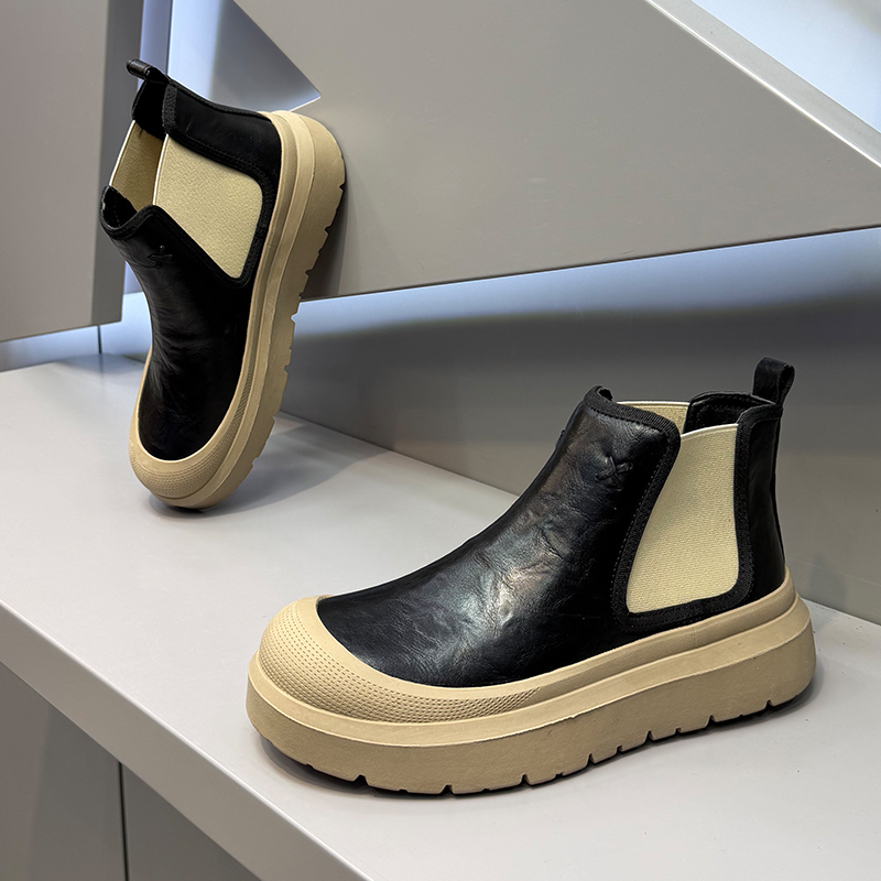 2025冬季新款时尚百搭厚底马丁靴