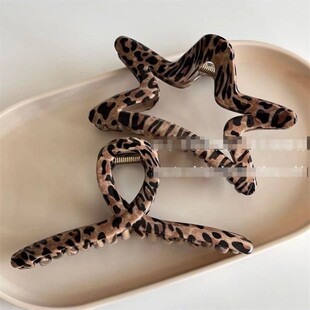 五角星大号豹纹抓夹女高级感2026新款发夹后脑勺头发鲨鱼夹子头饰