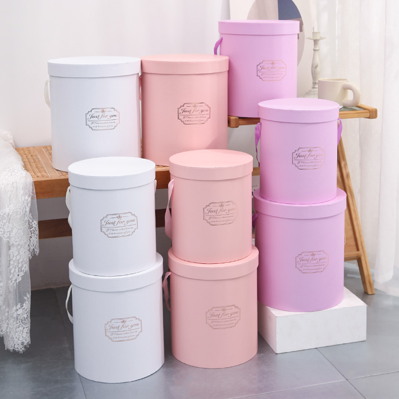 创意抱抱桶鲜花花束包装盒