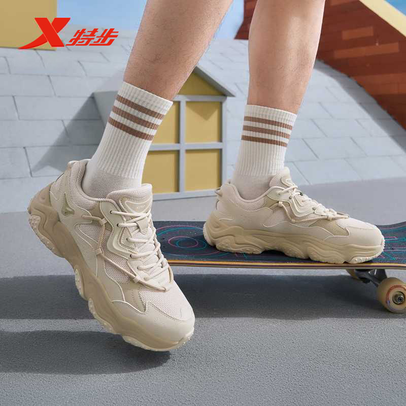 特步火山休闲鞋男2025新年款