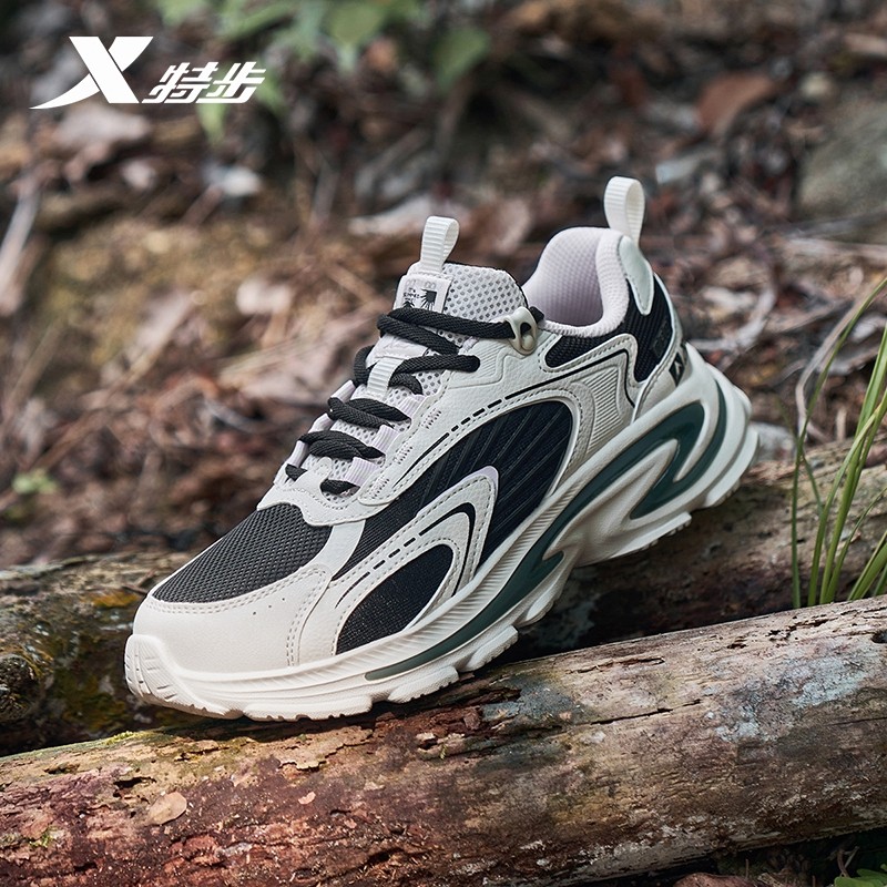 特步无境3.0户外运动鞋女鞋2024秋季新款透气休闲鞋976318170011