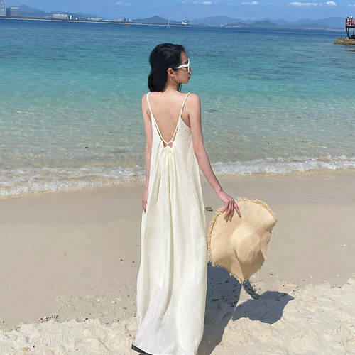 波西米亚风白色海边度假连衣裙