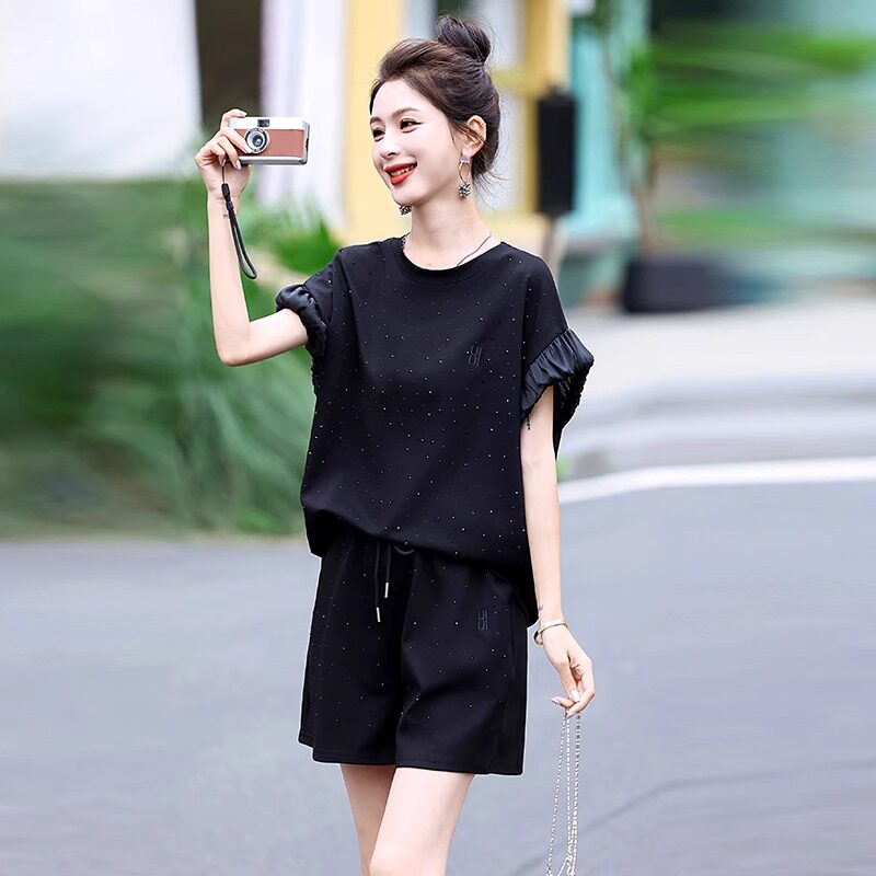 潮牌夏季搭配一整套装女士2026新款烫钻时尚洋气运动服短裤两件套