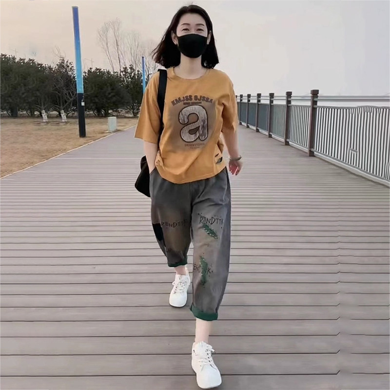 潮牌时尚洋气印花短袖套装女2026夏季新款宽松显瘦圆领T恤牛仔裤