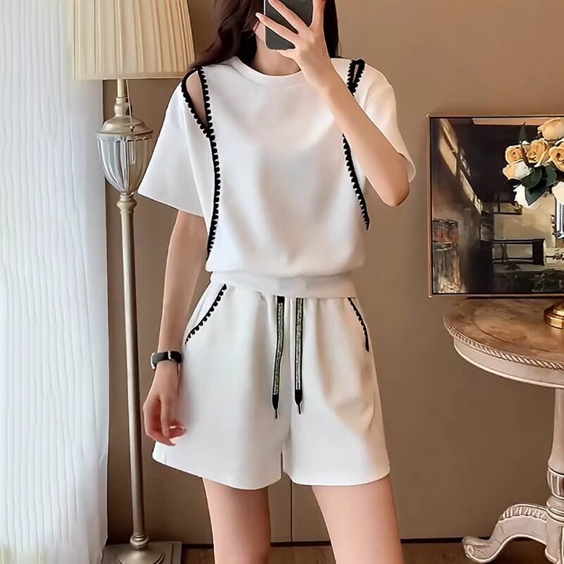 2026夏季潮牌短裤套装女时尚洋气大码显瘦露肩短袖上衣裤子两件套