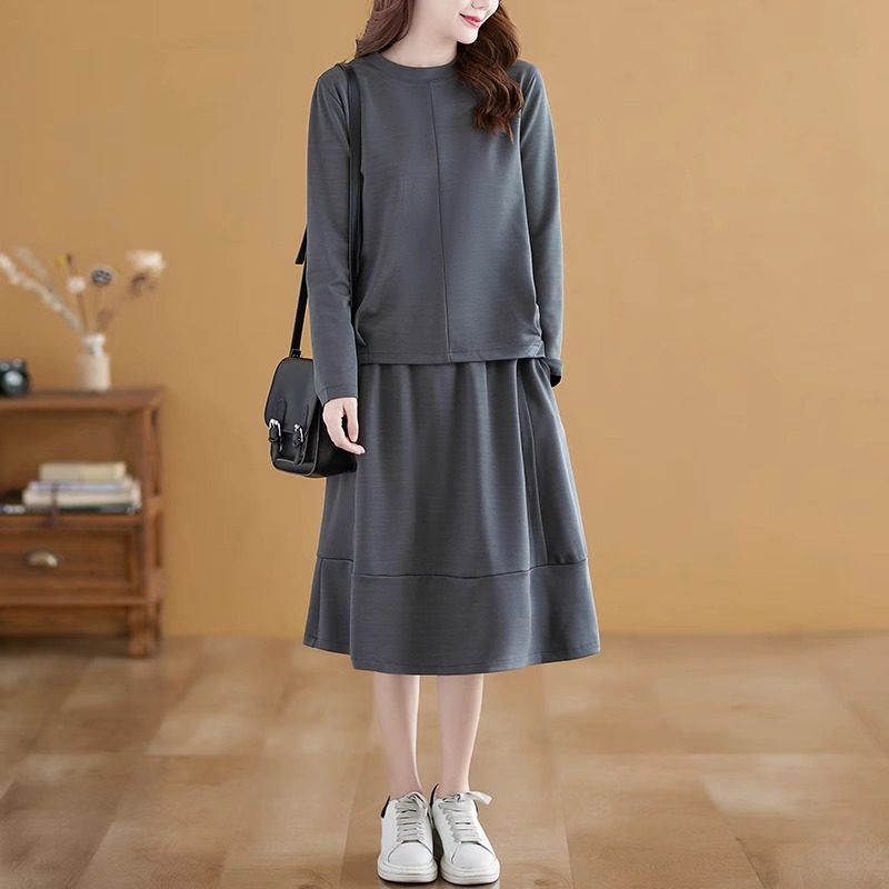 潮牌减龄休闲套装裙女2025秋冬胖mm遮肚显瘦卫衣半身裙大码两件套