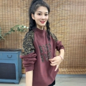 2025年秋冬季 百搭加绒加厚卫衣女豹纹印花拼接奥粒绒上衣 休闲时尚