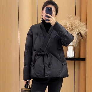 2025年冬新款女装文艺复古新中式斜襟盘扣短款羽绒服V领盘扣外套