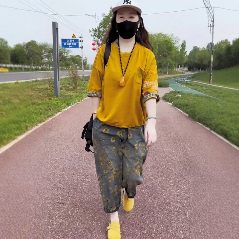 休闲时尚套装女2025年夏季新款圆领短袖T恤+印花薄款牛仔哈伦裤潮