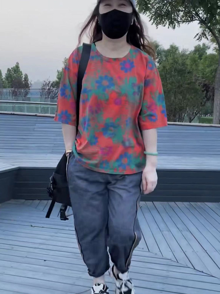 洋气时尚两件套装女2024年夏新款印花短袖T恤+薄款水洗牛仔哈伦裤,女装/女士精品,时尚套装,淘宝优惠券,粉丝福利购,淘宝优惠卷