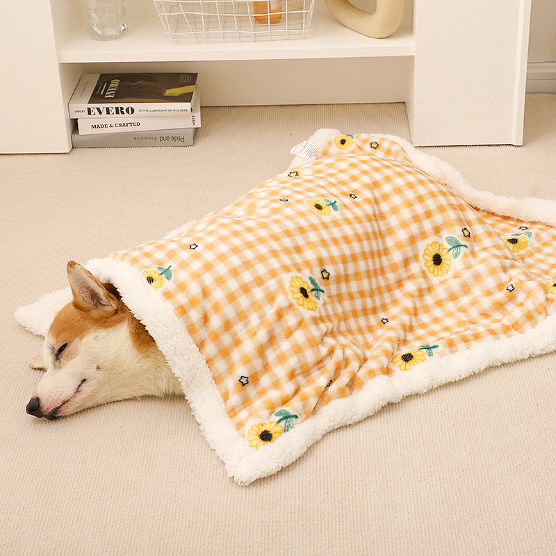 狗狗毛毯睡觉被子冬加厚小狗毯子冬天保暖午休毯简约盖毯沙发盖被