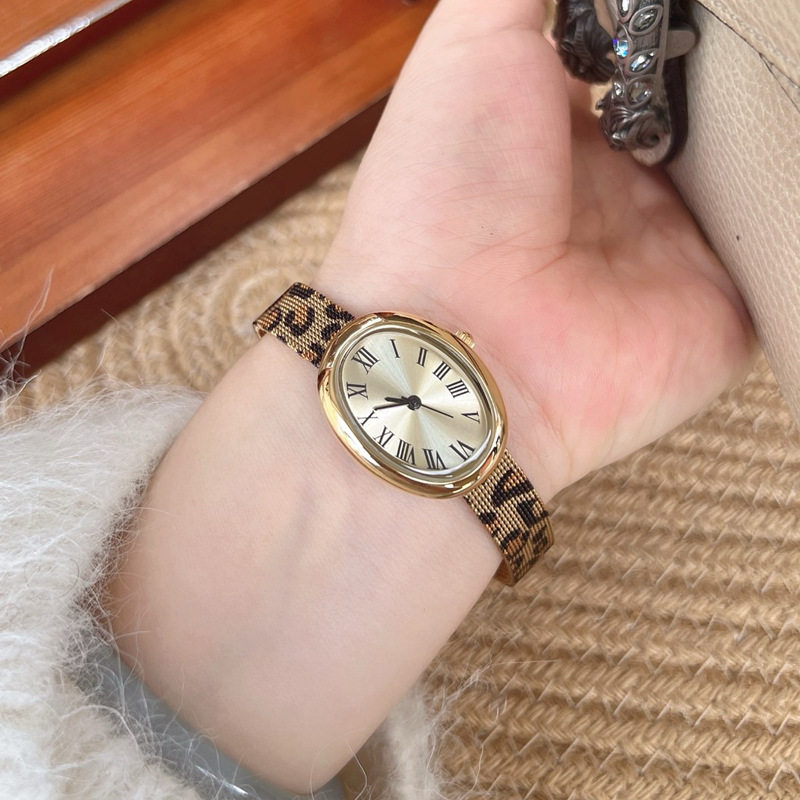 复古豹纹女士感网红小金豆手表