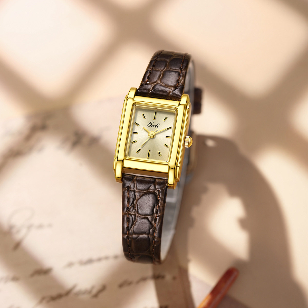 歌迪轻奢贝母韩版潮流时尚防水复古小众高颜值真皮女士石英手表