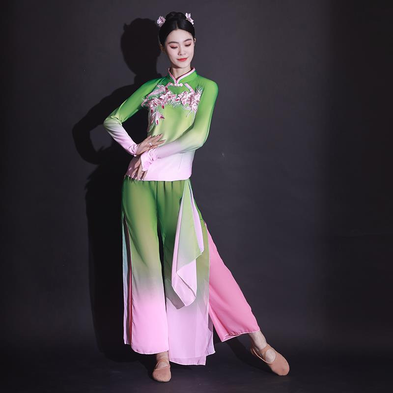 新款秧歌服演出服套装舞蹈服装女中国风广场舞秧歌舞红色大秧歌表