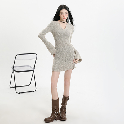 针织V领针织包臀连衣裙