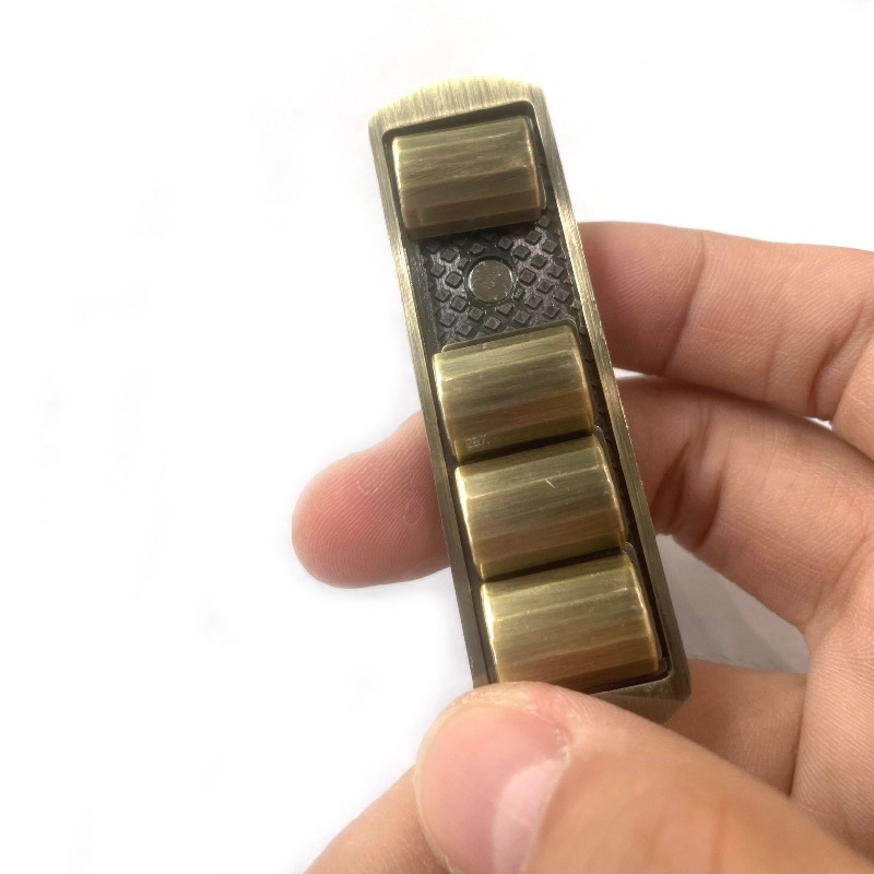 EDC金属豌豆荚啪啪牌滑块推牌