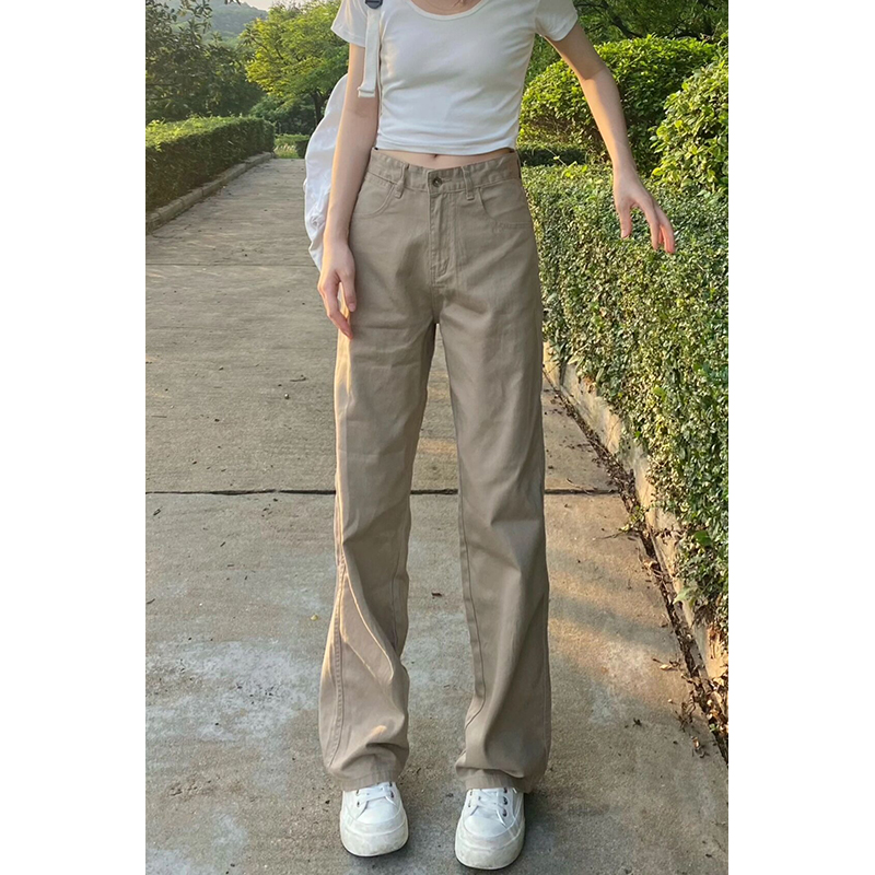 卡其色直筒牛仔裤女秋大码休闲裤