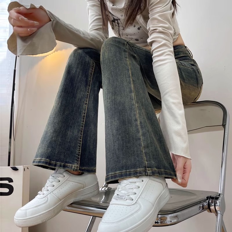 小个子水泥灰微喇叭新款牛仔裤女
