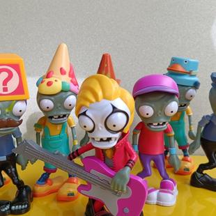 贝斯手霹雳舞儿童节保安僵尸软胶火焰豌豆射手食人花发射子弹玩具