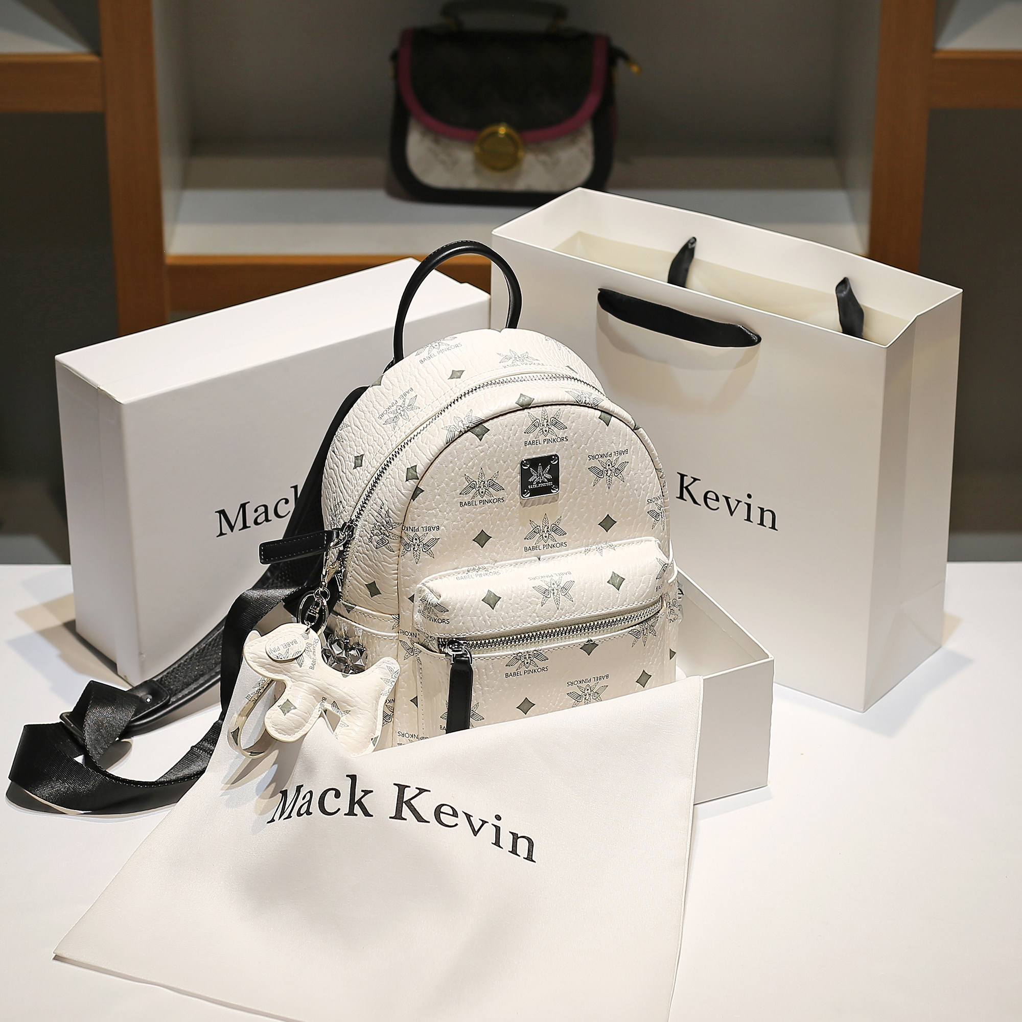 MACKKEVIN真皮双肩包20