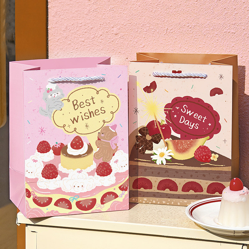 礼研社 竖款中号礼品袋《心愿烘焙所》韩系奶油蛋糕可爱草莓生日心意好友礼物送礼惊喜好物手提袋纸袋包装袋