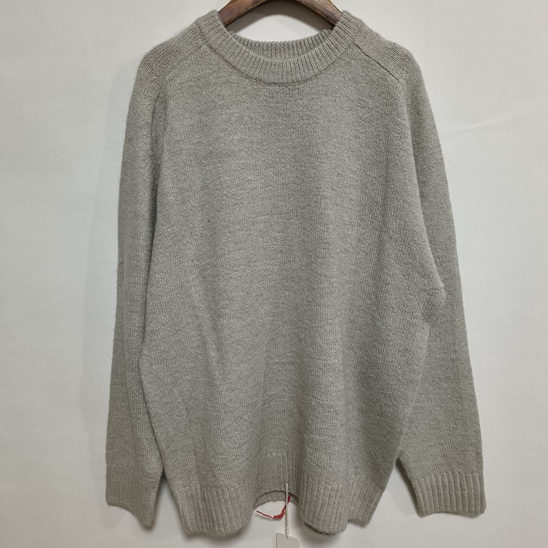 宽松羊毛混纺圆领纯色