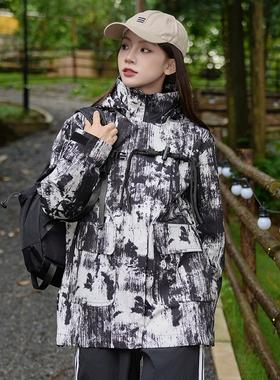 UHMU新中式冲锋衣女复古风盘扣设计水墨画防风防水户外旅游登山服