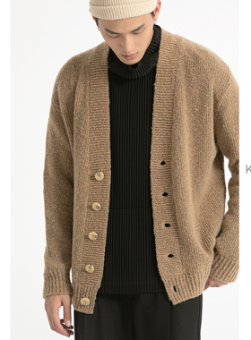 KUYIOU/泰迪绒感圈圈纱 软糯羊毛宽松廓形V领针织开衫外套男 Z31