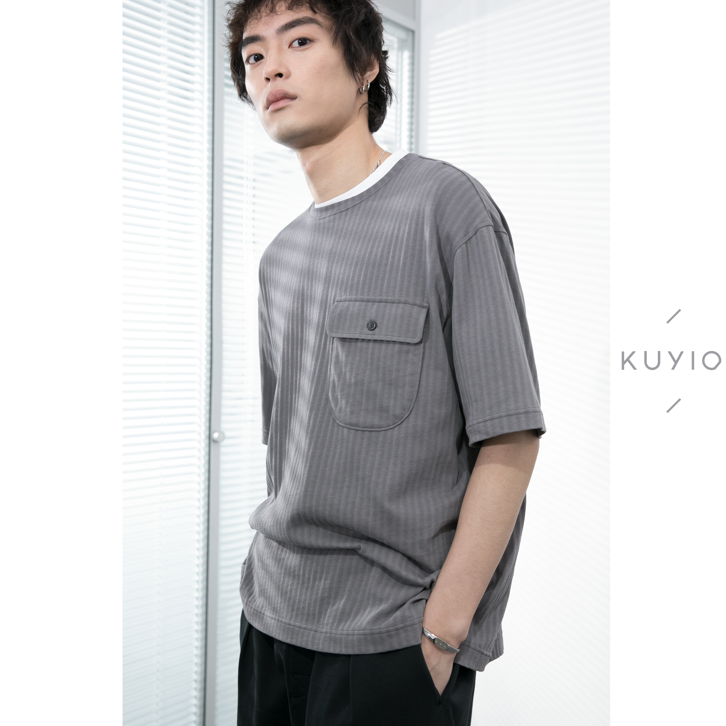 kuyiou瓦楞肌理复古圆领短袖t恤