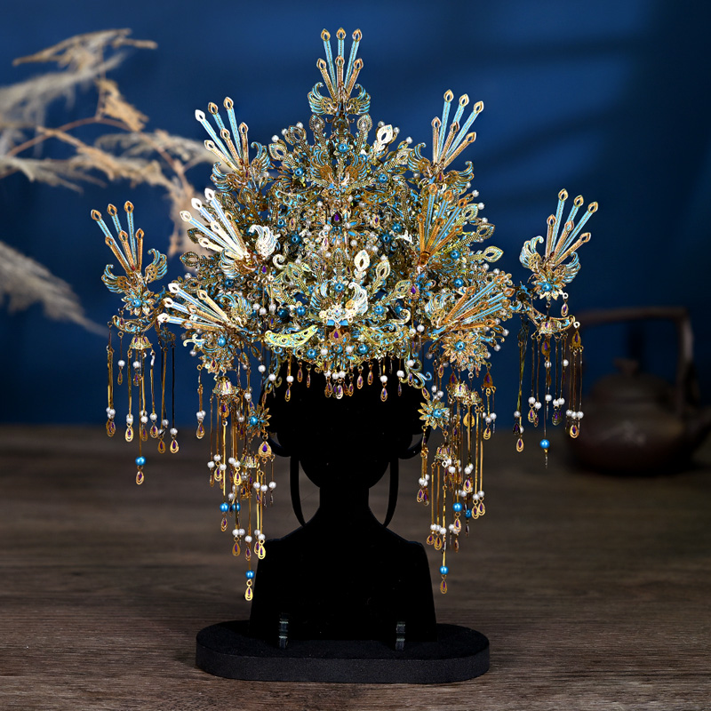 拼酷十里红妆点翠凤冠青