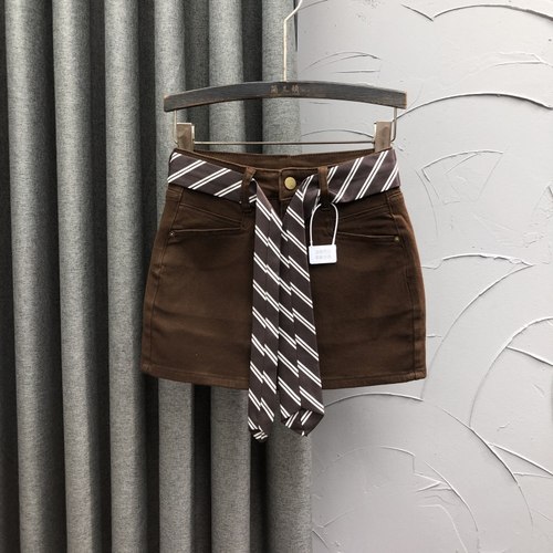 咖啡色高腰紧身牛仔短裙女