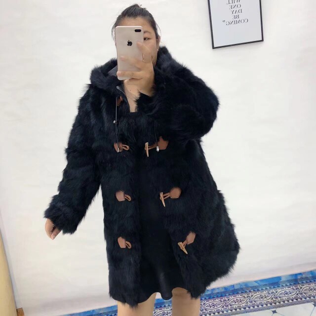 进口托斯卡纳黑色皮毛一体连帽牛角扣中长款皮草女士外套,女装/女士精品,皮草,淘宝优惠券,粉丝福利购,淘宝优惠卷