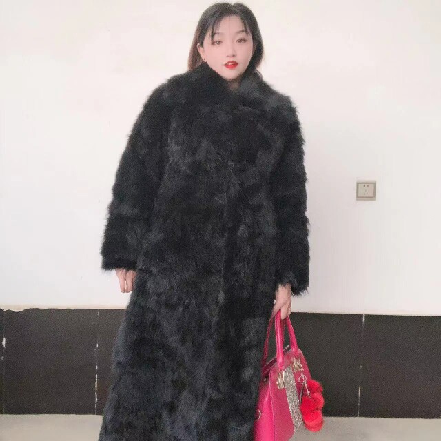 进口托斯卡纳皮毛一体黑色翻领超长款女士皮草外套显瘦2023元旦